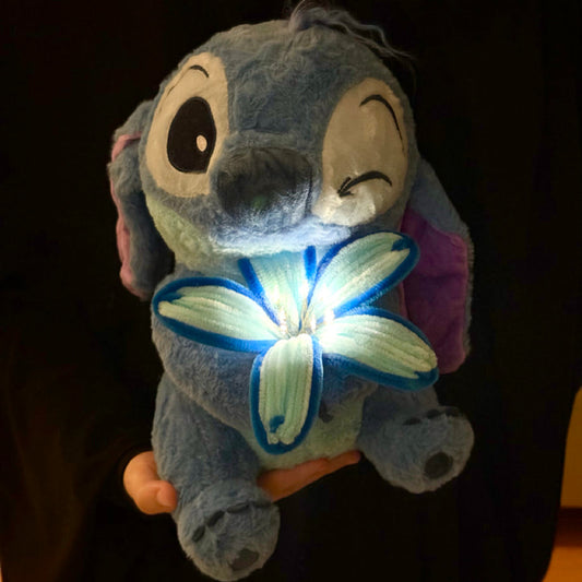 Lilyumlu Mavi Çiçekli Göz Kırpan Stitch Peluş